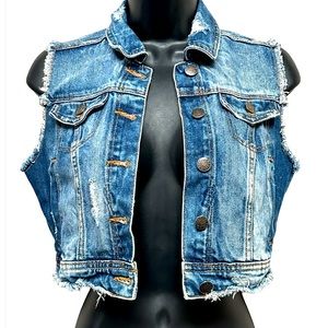 Zara distressed cropped denim vest; NWOT; Sz small (692)